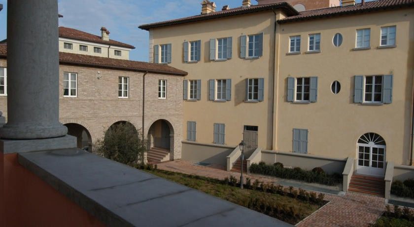 Matilde Di Canossa Golf Spa & Hotel Resort Реджонель-Эмилия Экстерьер фото